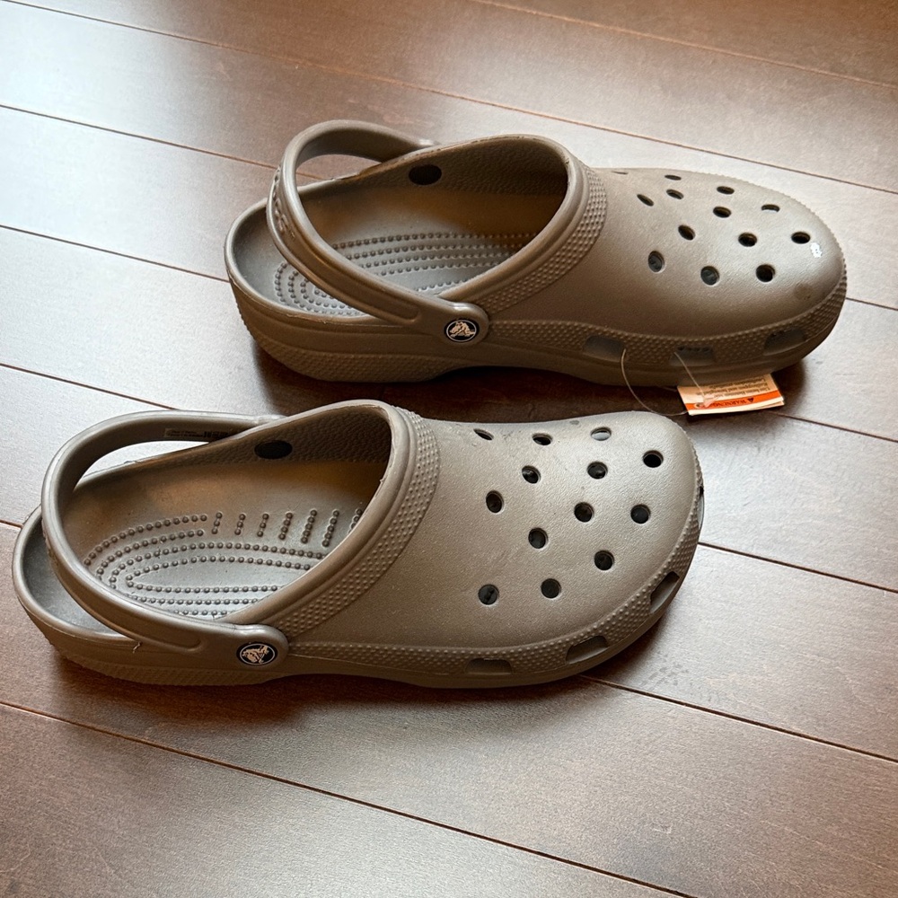 NWT! Men’s crocs